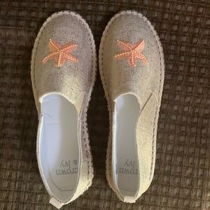 Fun summer shoe. Brand new in box